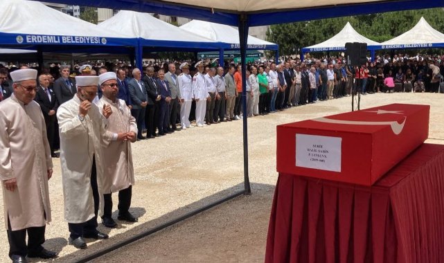 Mersinli şehidi binlerce kişi uğurladı