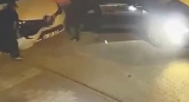 Otomobilin farlarını sökerek çaldılar