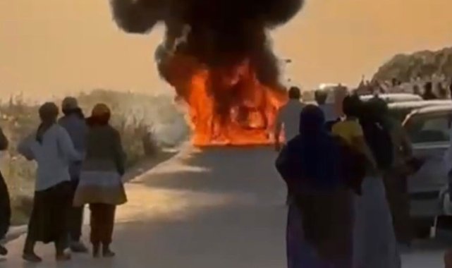 Seyir halindeki otomobil alev topuna döndü