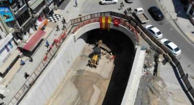 Tünel çalışmasında doğal gaz patlaması: Yol yayalara kapatıldı