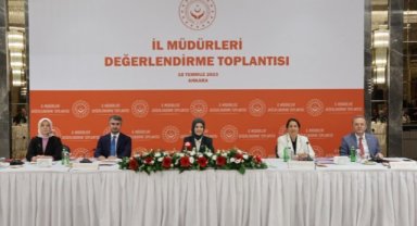 Aile ve Sosyal Hizmetler Bakanı Göktaş, İl Müdürleriyle bir araya geldi