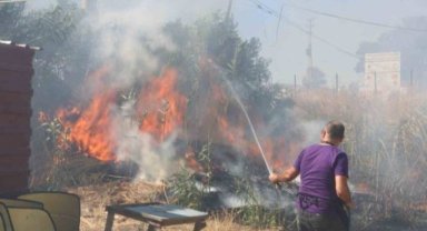 Alevlere hortumlu müdahale