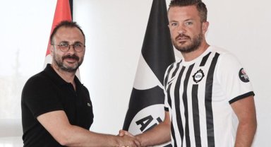 Altay’da Ceyhun Gülselam ve Özgür Özkaya’nın sözleşmeleri uzatıldı