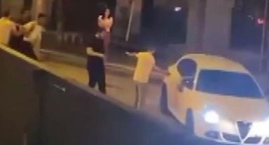 Ankara’da sokak ortasında kavga: Tekme tokat birbirlerine girdiler