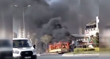 Başakşehir’de yolcu minibüsü alev topuna döndü