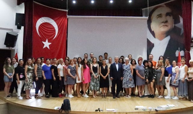 Bornova Belediyesi'nde uluslararası eğitim konferansı düzenlendi