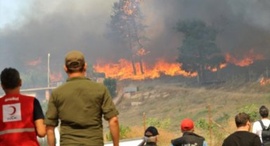 Çanakkale’de 3 gündür devam eden orman yangınına müdahale sürüyor