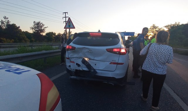 D-100'de 3 araç kaza yaptı, kilometrelerce araç kuyruğu oluştu