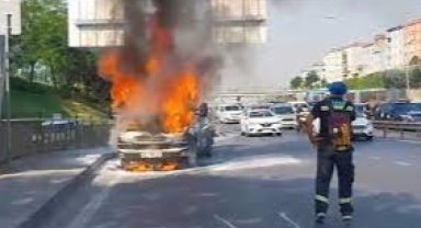 E-5’te otomobil alev topuna döndü: