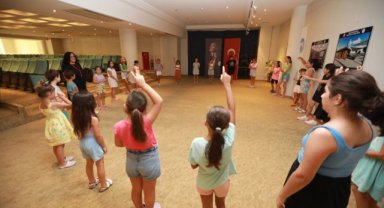 Efes Selçuk'ta yaratıcı drama çalışmaları başladı