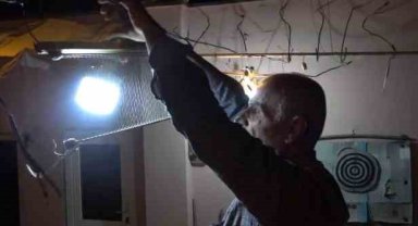 Görme engelli vatandaş sineklerden rahatsız oldu, yeni sistem geliştirdi