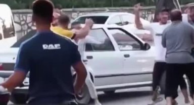 İki grup arasında kavga