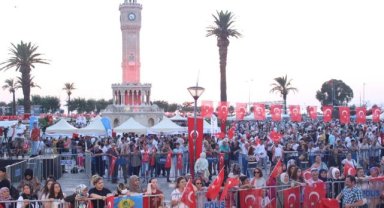 İzmir'de "15 Temmuz Demokrasi ve Milli Birlik Günü" anma etkinliği