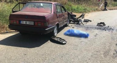 İzmir’de otomobille çarpışan motosiklet sürücüsü öldü