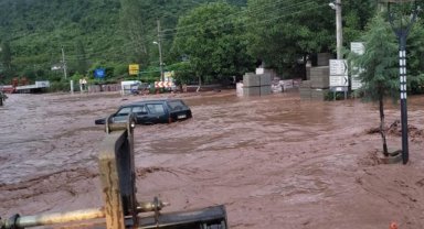 Kastamonu'da sel: 3 mahallede evleri su bastı