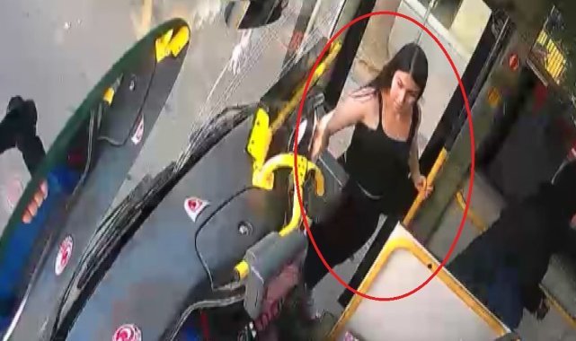 Kaybolan kızını gece gündüz sokak sokak arıyor