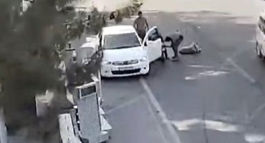 Polis, nefes borusu tıkanan sürücüyü heimlich manevrası ile kurtardı