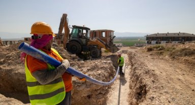 100 dev projeden biri: Menemen'de içme suyu hattı yenileniyor