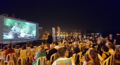 Açık havada sinema keyfi devam ediyor