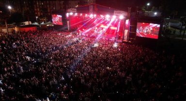 Aliağa Sanat Günleri'nde ünlü akını devam ediyor