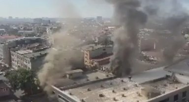 Bayrampaşa'da bir iş merkezinde yangın
