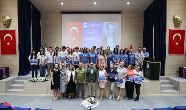 Buca’da Uluslararası Bilim Yaz Kampı sona erdi