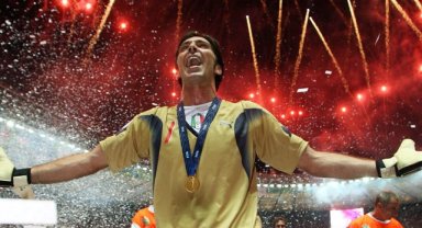 Buffon, 45 yaşında kariyerini sonlandırdığını açıkladı