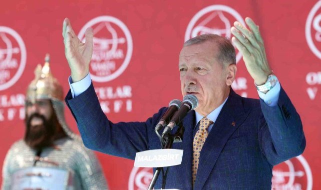 Cumhurbaşkanı Erdoğan: “Biz hep içeriden aldığımız darbelerle sarsıldık”