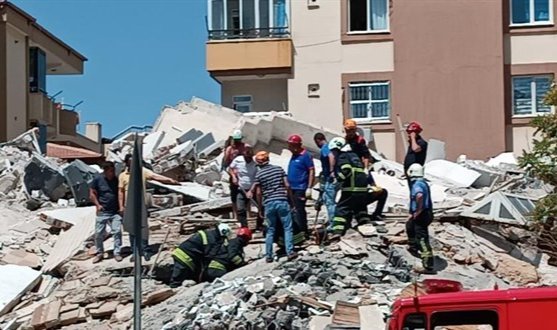 Gaziantep'te bina çöktü