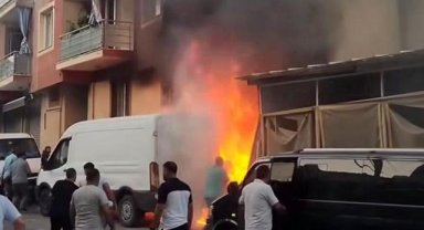 Gıda deposunda korkutan yangın