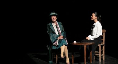 İzmir Şehir Tiyatroları’ndan Bedia Muvahhit’e özel gösterim