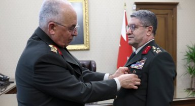 Kara Kuvvetleri Komutanlığında devir-teslim töreni