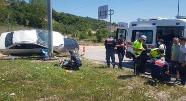 Karabük’te 2 otomobil çarpıştı