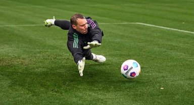 Manuel Neuer, antrenmanlara başladı