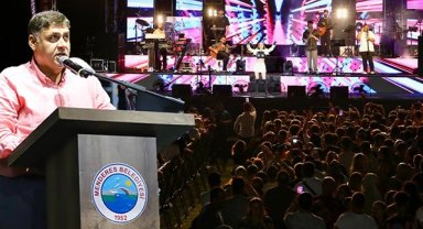 Menderes'te Zafer Bayramı coşkusu: “Büyük zaferin önemini geleceğe taşımalıyız”