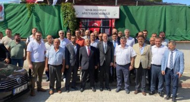 MHP İzmir’de 10 ilçedeki kongrelerini tamamladı