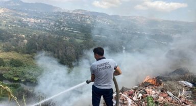 Moloz yangını itfaiye ekipleri tarafından söndürüldü