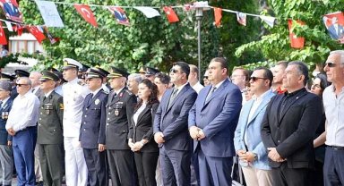Seferihisar’da 30 Ağustos kutlamaları çelenk koyma töreni ile başladı