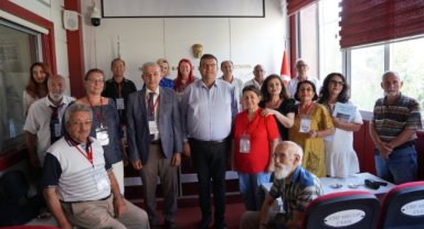 Seferihisar’da edebiyat buluşması: 9 ülkeden, 18 şair ve yazar Seferihisar’da buluştu