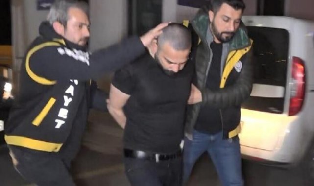 3 kurşunla öldürdüğü ev arkadaşının kafasını kesip buzdolabında saklamış