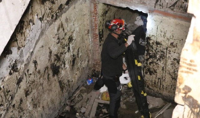 3'üncü kattan asansör boşluğuna düştü, itfaiye ekipleri kurtardı