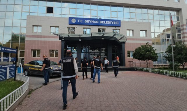 Adana'da, iki belediyeye rüşvet operasyonu