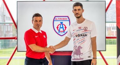 Altınordu, Mert Özmen'i kadrosuna kattı