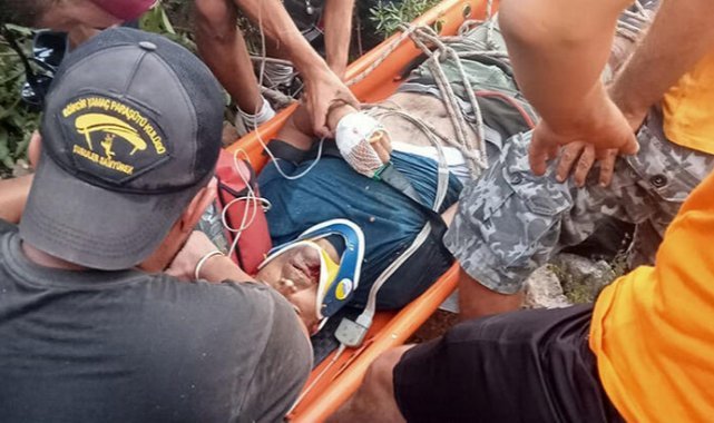 Antalya&#039;da düşen yamaç paraşütündeki Belaruslu turist hayatını kaybetti