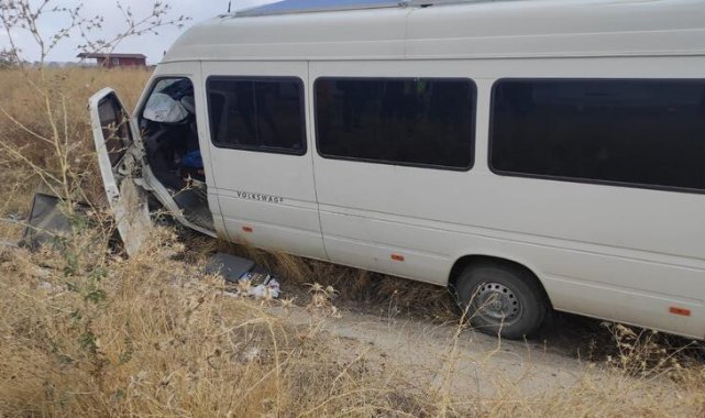 Balayı tatili yolunda kaza; gelin öldü, damat yaralı