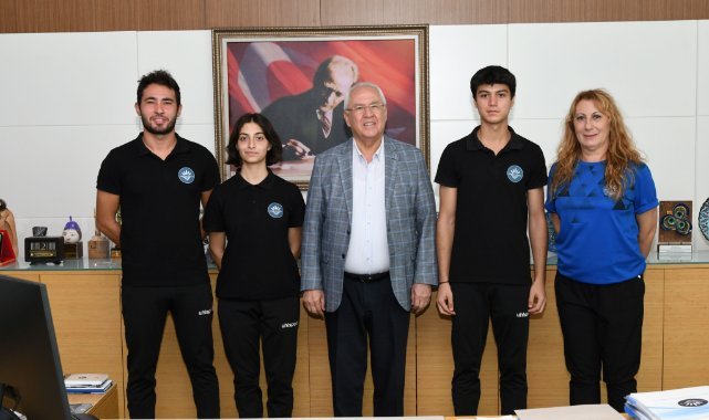 Başkan Muhittin Selvitopu başarılı sporcuları kutladı