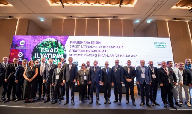 Başkan Soyer ESİAD Yatırım Zirvesi’nde iş dünyasına çağrı yaptı