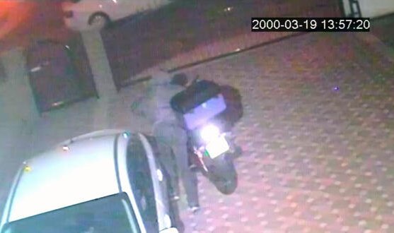 Çaldıkları motosikletleri hafif ticari araca yükleyip götüren 3 şüpheli tutuklandı