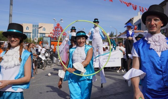 Çeşme Festivali "Akdeniz" temasıyla: büyük bir coşkuyla başladı