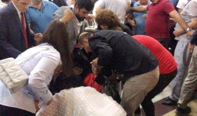 CHP Milletvekili Köksal, kongrede baygınlık geçirdi
